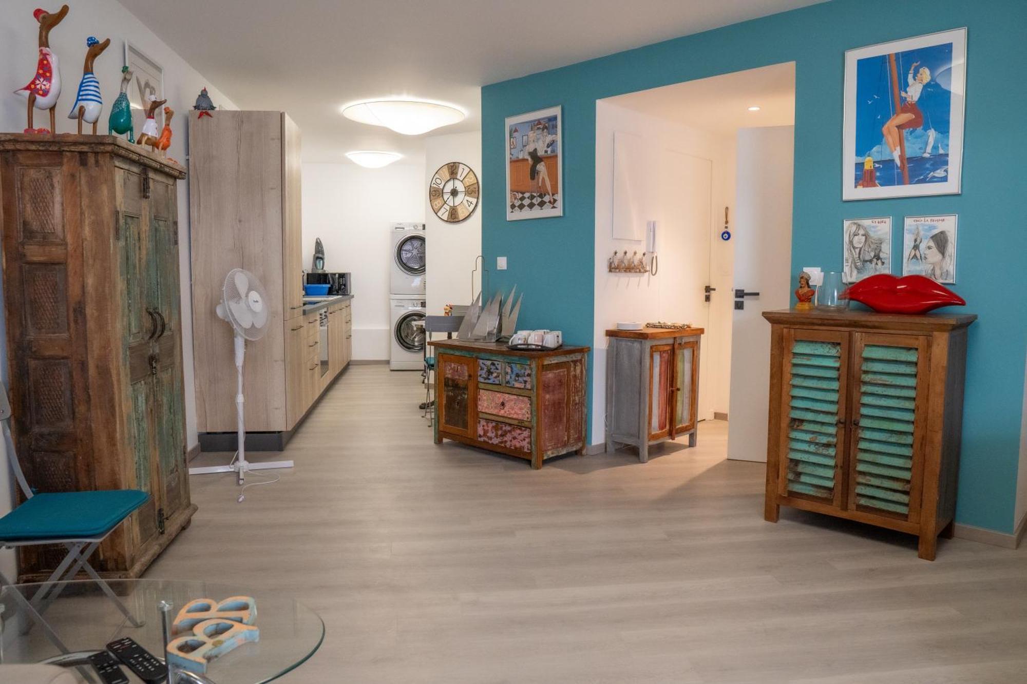 T2! 3 Ou 4 Personnes Centre Ville Neuf Avec Garage Sanary-sur-Mer Buitenkant foto